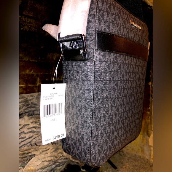 💥Moving to @the_bag_guy💥Micheal Kors - Medium Crossbody Leather Cooper - Picture 7 of 16